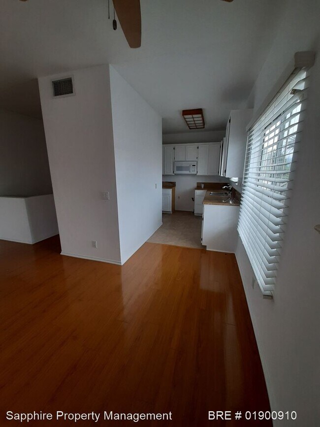 Foto del edificio - 11482 Moorpark St