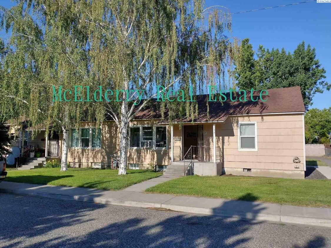 B Duplex - House Rental In Richland, WA | Apartments.com