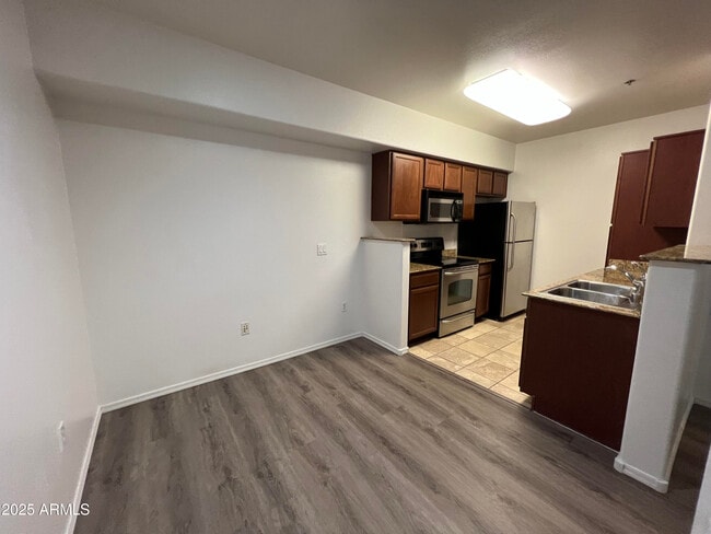 Building Photo - 2134 E Broadway Rd