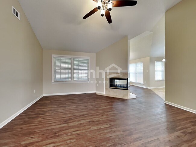 Building Photo - 401 Shady Hill Cir