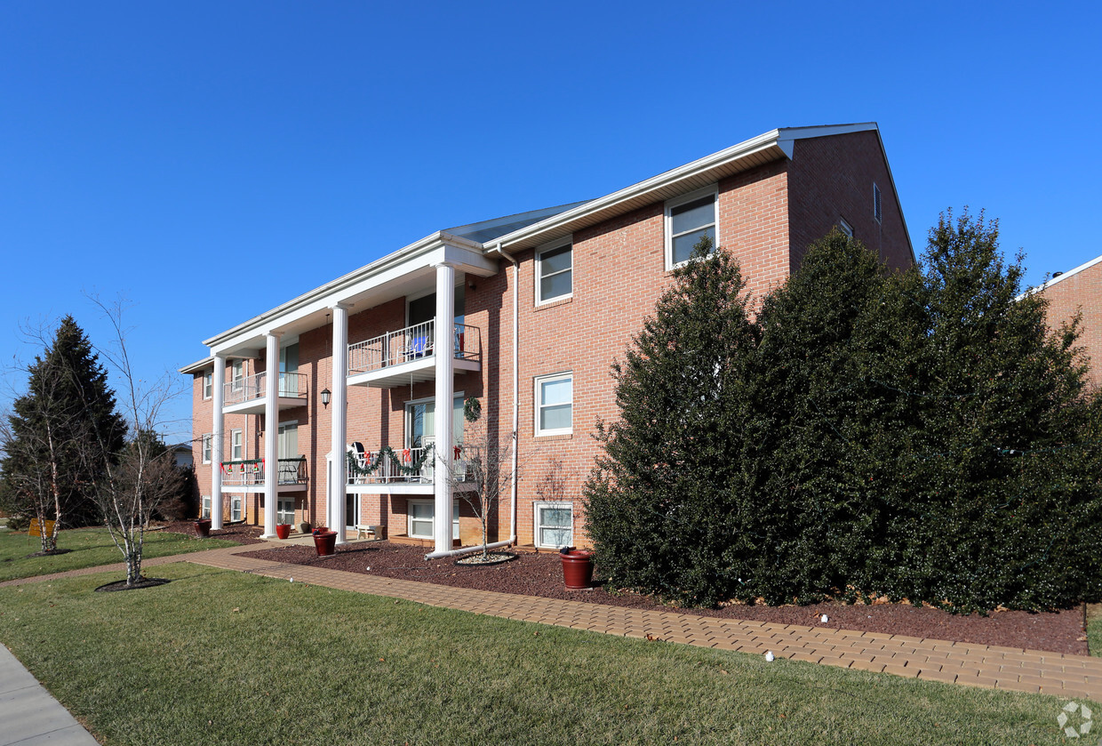 Brightwood Garden Apartaments - Brightwood Garden Apartments