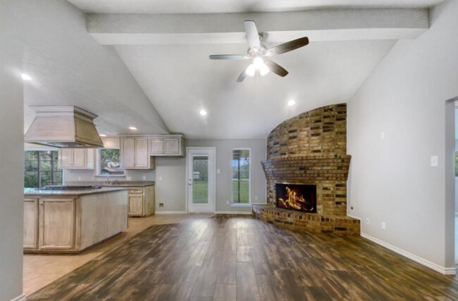 Foto del edificio - 1915 Whitefeather Trail