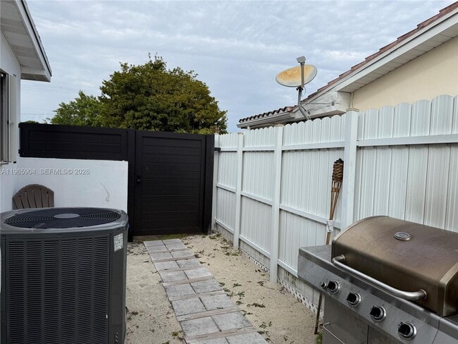 Foto del edificio - 9370 SW 57th Terrace