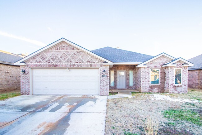 Building Photo - Pre-leasing for Fall!! 3/2/2 Luxury Home i...