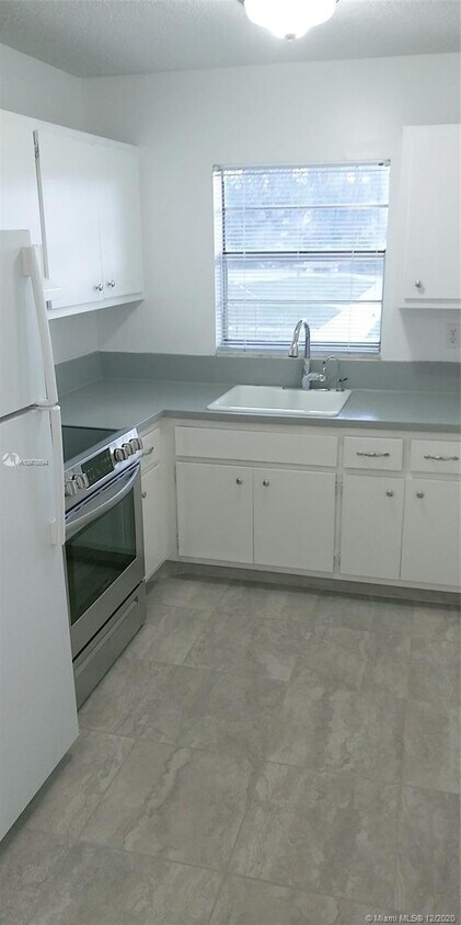 Primary Photo - 6201 SW 37th St