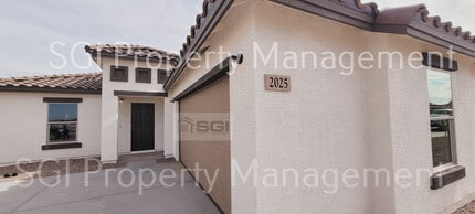 Building Photo - 2025 E Velvet Pl