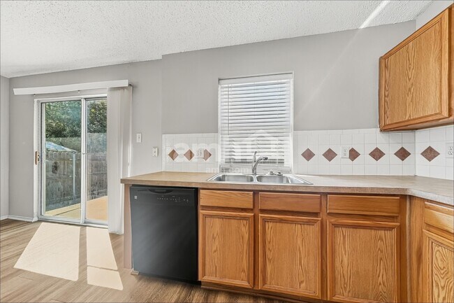 Foto del edificio - 4809 Madyson Ridge Dr