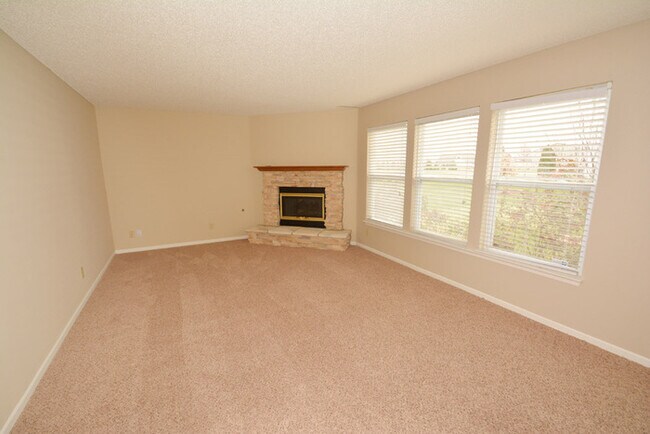 Building Photo - 4 Bedroom 2.5 bath in Fishers!