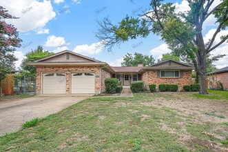 Building Photo - 1709 Ce Ora Dr