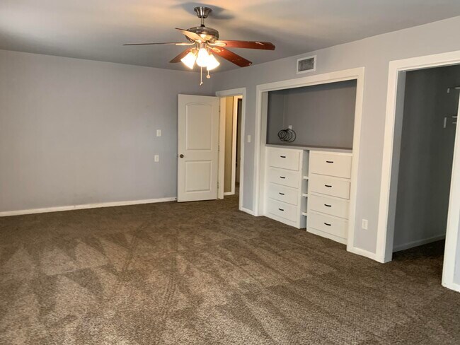 Foto del edificio - 2629 22nd St