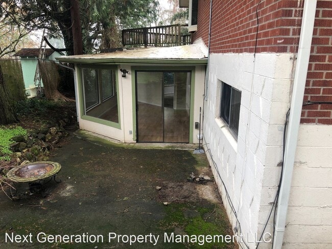 Building Photo - 4 br, 2 bath House - 1180 E. 37th Ave.