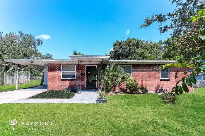 Foto principal - 6037 Green Hill Ln