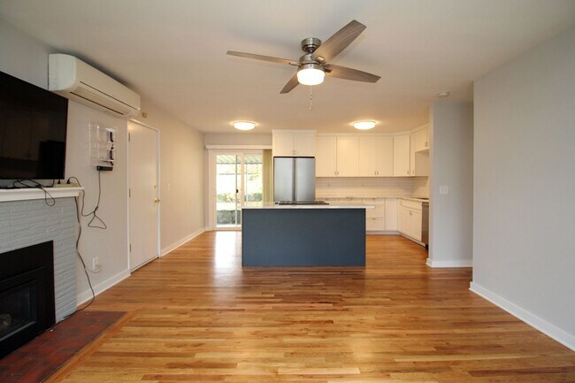 Foto del edificio - 9655 N Edison St