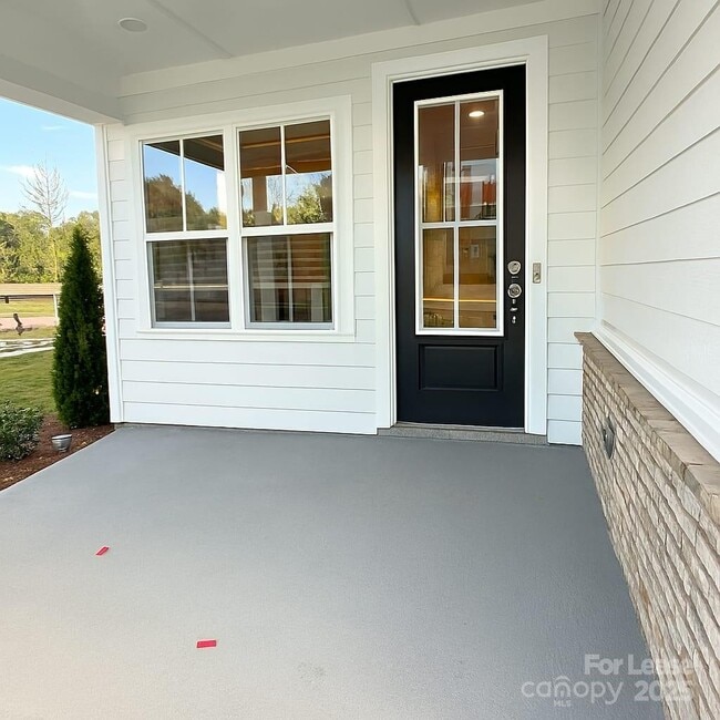 Foto del edificio - 8903 Nettleton Ave