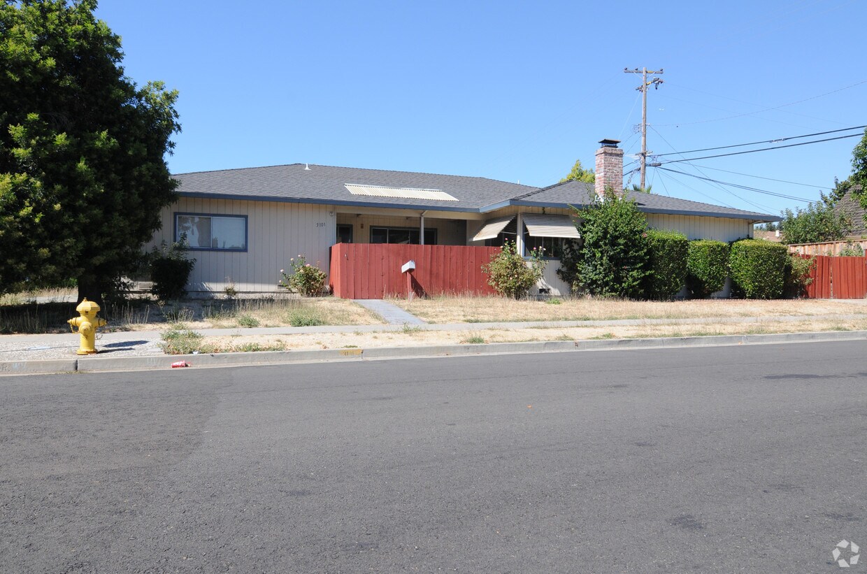 Primary Photo - 3101 Laneview Dr