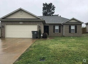 Building Photo - 4749 Wildwood Ln