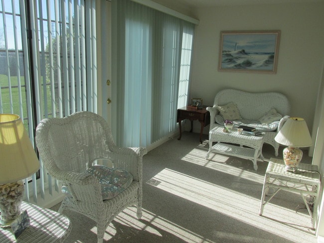 Sunroom - 93 Black Oak Dr