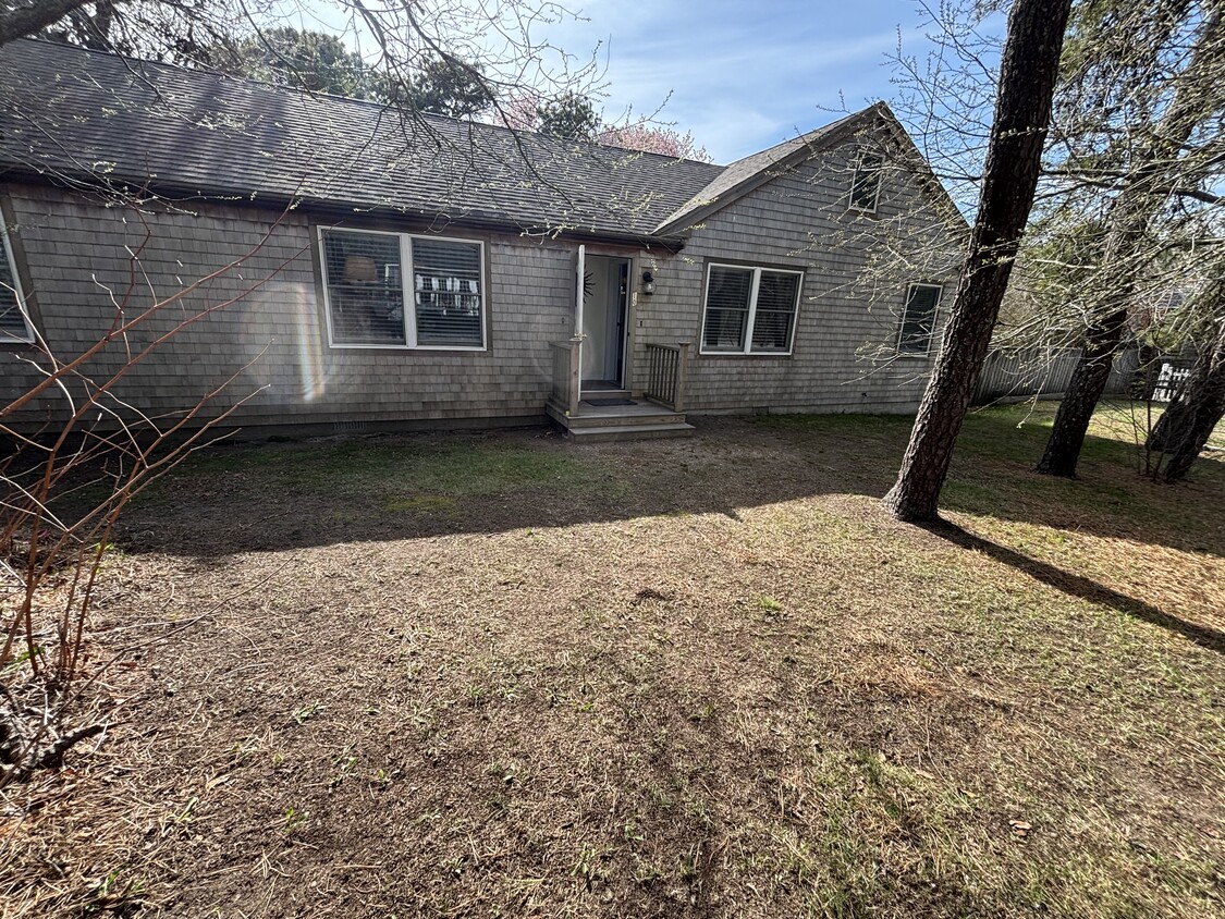 Primary Photo - 10 Pine Grove Rd