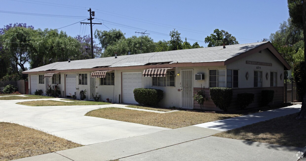 Foto del edificio - 627 W California St