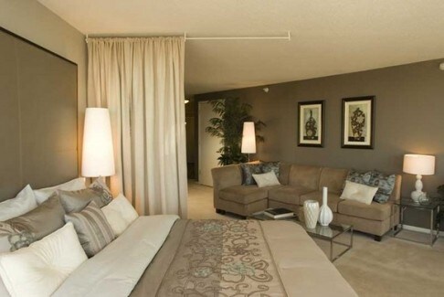 Foto del edificio - 551 N State St