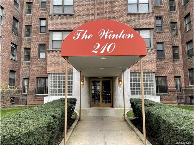 Photo - 210 Martine Ave Apartment