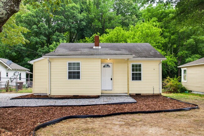 Building Photo - 931 Marlboro St