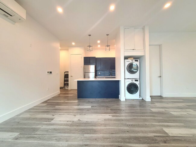 Foto del edificio - 715 Park Ave