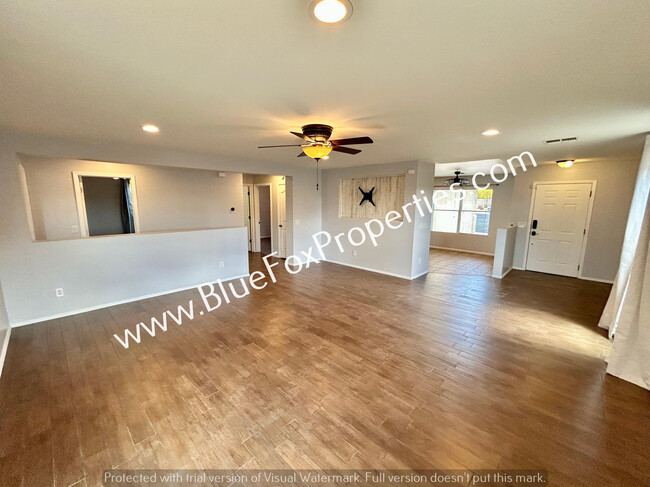 Foto del edificio - 5706 W King Snake Dr