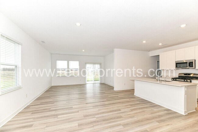 Foto del edificio - Available Now