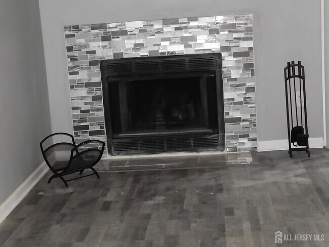 Foto del edificio - 5023 Ravens Crest Dr