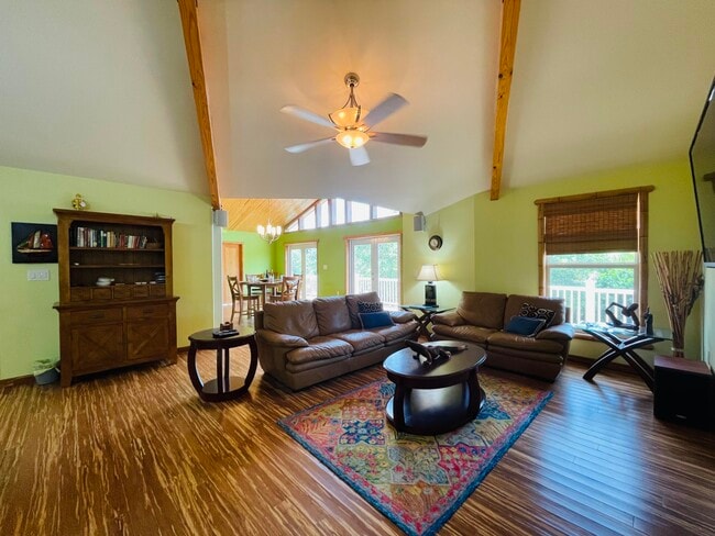 Building Photo - 30451 Hibiscus Ln
