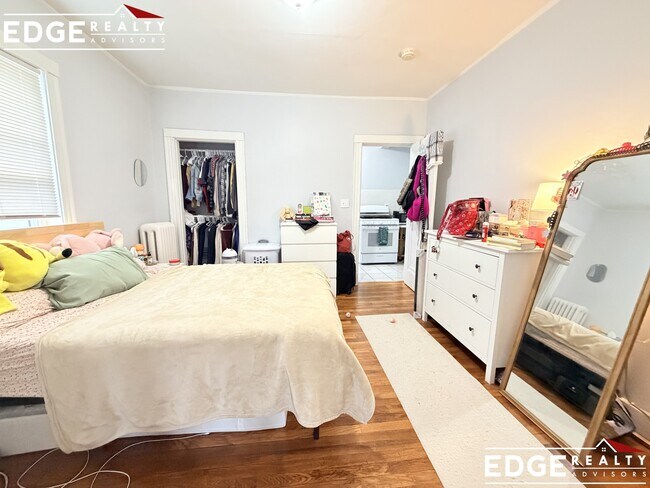 Building Photo - 232 Foster St