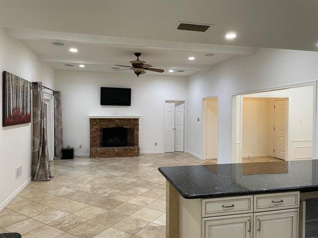 Building Photo - 737 Robin Ln