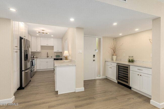 Building Photo - 3655 N 5th Ave