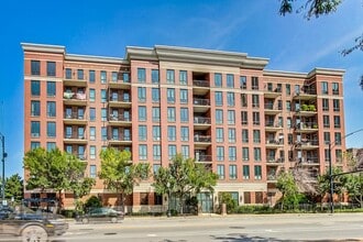 Building Photo - 343 W Old Town Ct