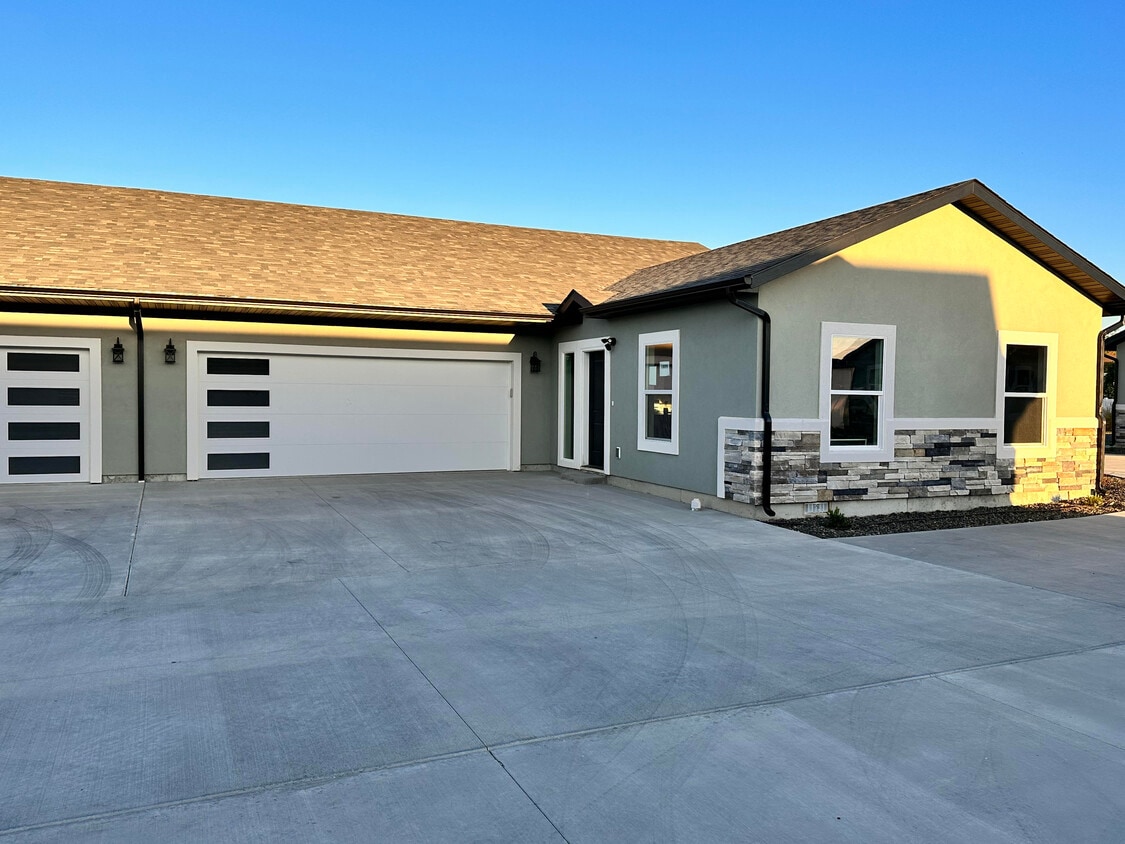 1015 Cheney Dr W, Twin Falls, ID 83301 Townhome Rentals in Twin Falls