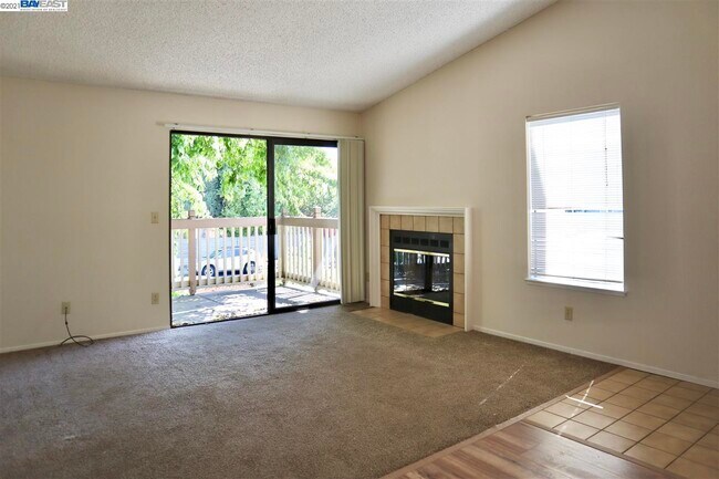 Building Photo - 38882 Cherry Glen Common