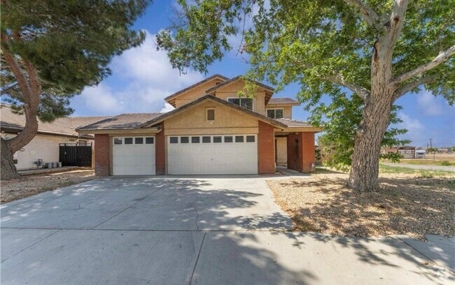 Building Photo - 44857 Landau Ave