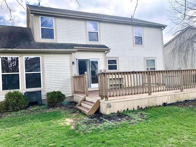 Building Photo - 2090 Parklawn Dr