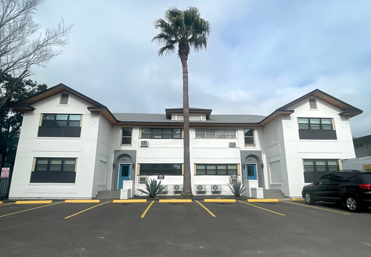 The Block At Montrose Apartments in Houston, TX