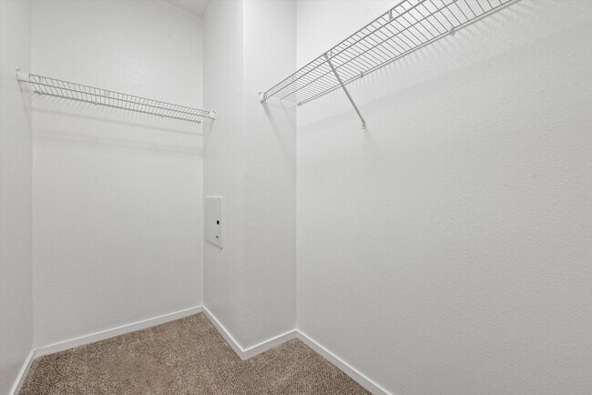 closet-1-park-hill-4000-1x1-a1-ash-d203-08-27-2026.jpg - Park Hill 4000