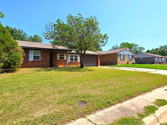 Foto del edificio - Charming Guthrie Home-Your New Home Awaits!