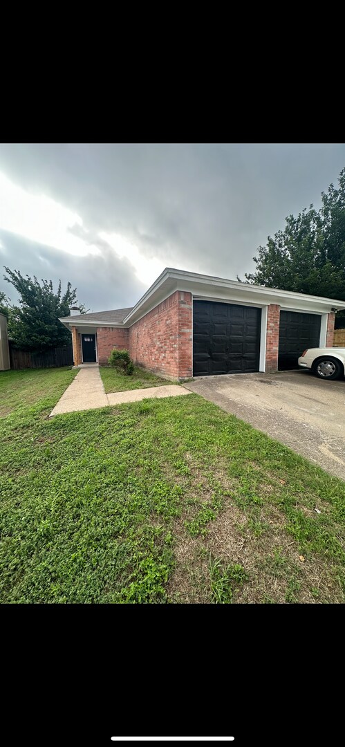 Building Photo - GLENBRK6737-39