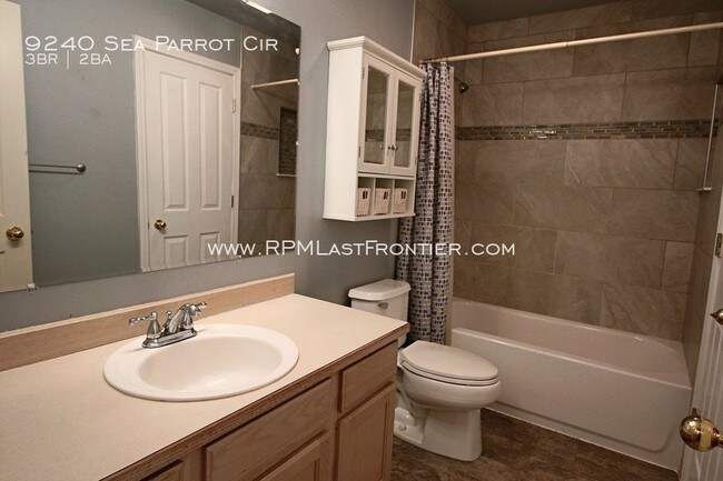 Building Photo - 9240 Sea Parrot Cir