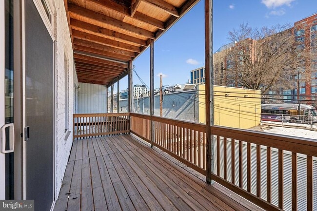 Building Photo - 1226 Carrollsburg Pl SW