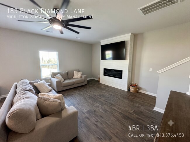Foto del edificio - 183 Black Diamond Ln