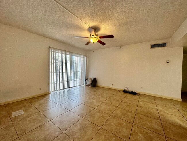 Foto del edificio - 634 NW 13th St