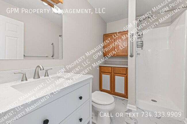 Foto del edificio - 412 Grand River Ave