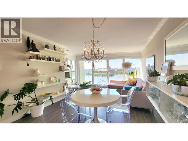 Building Photo - 1323 Homer St