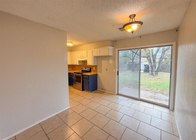 Foto del edificio - 733 W Perry Dr